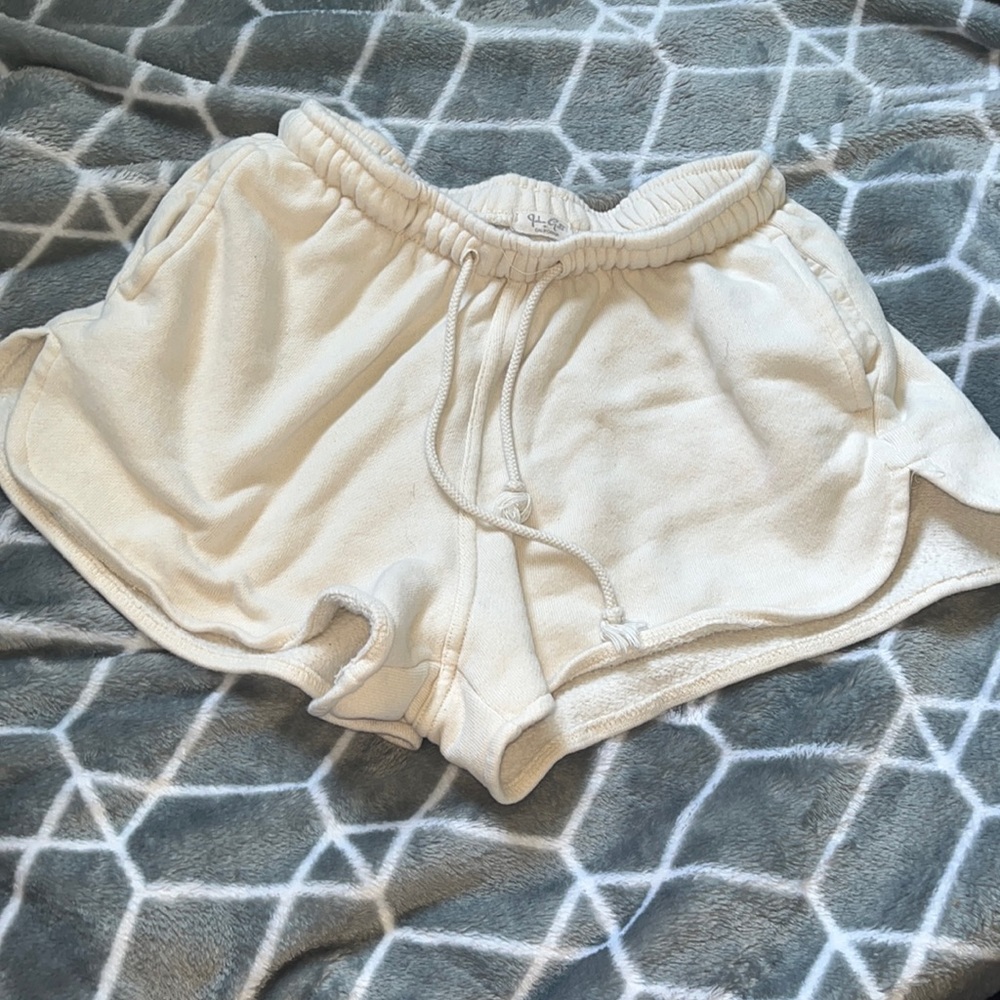 Brandy Melville shorts